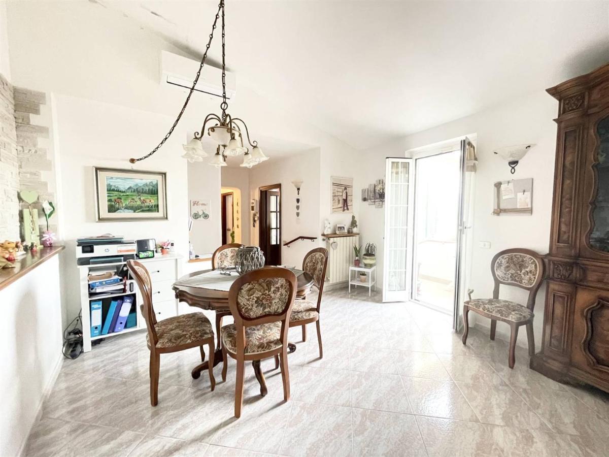 Appartamento Bellavista Кастелнуово Магра Екстериор снимка